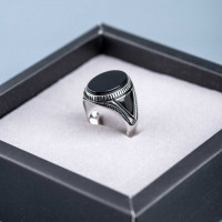 Мужской перстень из серебра 925 пробы