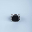 Мужской перстень из серебра 925 пробы